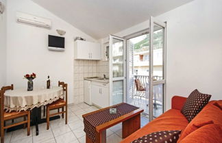Foto 1 - Comfortable Apartment in Makarska Near to Beach