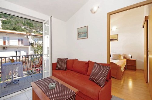 Photo 6 - Comfortable Apartment in Makarska Near to Beach