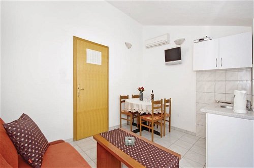Photo 20 - Comfortable Apartment in Makarska Near to Beach