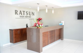 Photo 2 - Ratsun Nadi Airport Apartment Hotel