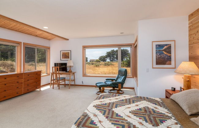 Shell Beach Retreat - Photo 5