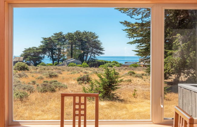 Shell Beach Retreat - Photo 31