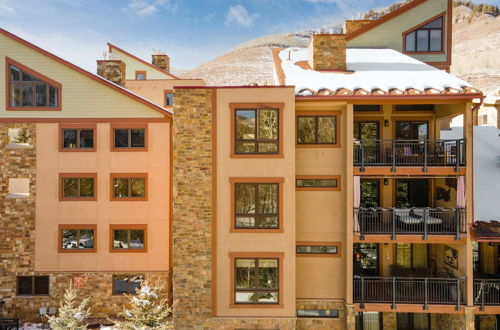 Photo 8 - Cloud 9 by Avantstay Located at the Base of Vail Ski Resort w/ Community Pool & Hot Tub
