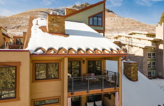 Foto 3 - Cloud 9 by Avantstay Located at the Base of Vail Ski Resort w/ Community Pool & Hot Tub