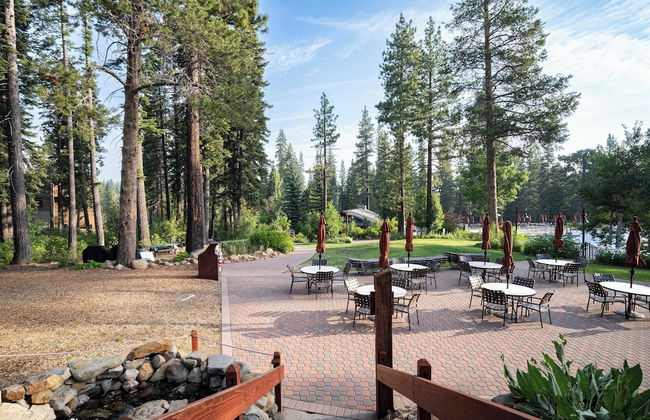 Wolfe by Avantstay 5mins Northstar! w/ Hot Tub, Fireplace, 2 Private Decks! - Foto 35