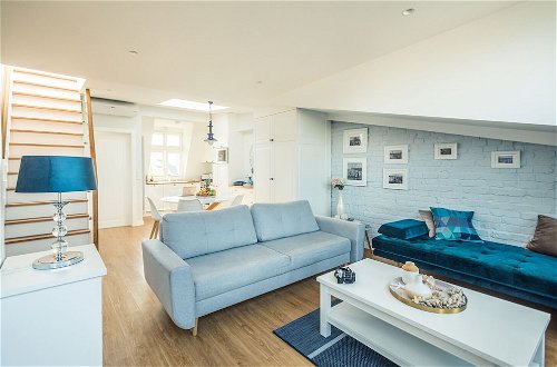 Photo 7 - Sky and Sea Apartment by Renters