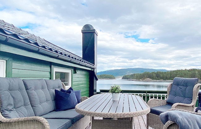 6 Person Holiday Home in Lindas - Photo 1