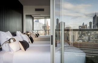 Photo 3 - Quay West Suites Melbourne