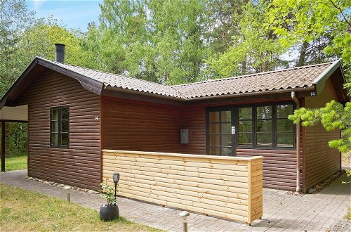 Foto 23 - 6 Person Holiday Home in Ronne