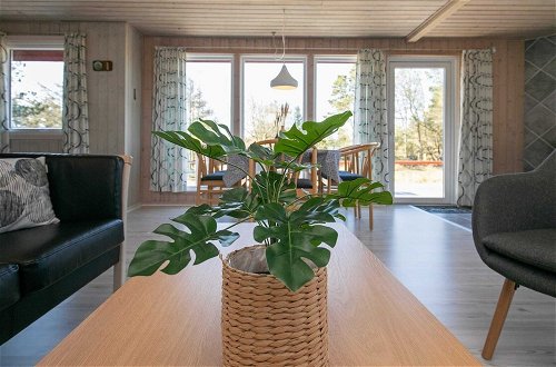 Photo 8 - 6 Person Holiday Home in Oksbol