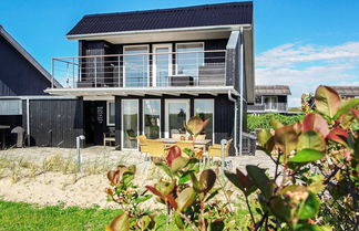 Foto 1 - Lovely Holiday Home in Hemmet near Sea