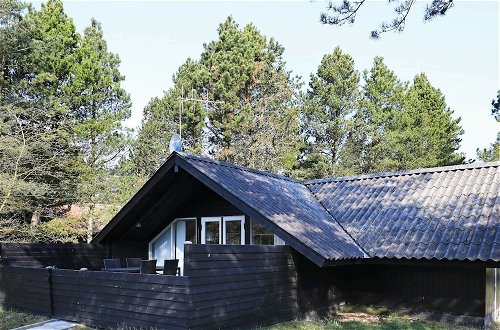 Photo 1 - 4 Person Holiday Home in Oksbol