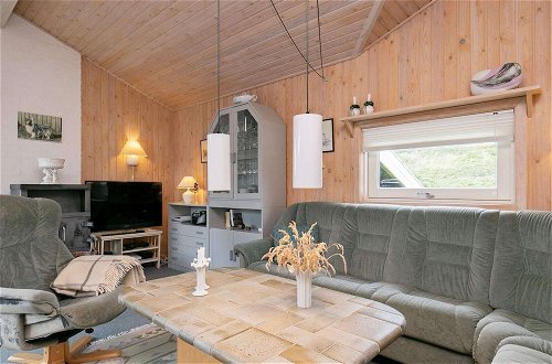 Foto 2 - Simplistic Holiday Home in Blokhus near Sea