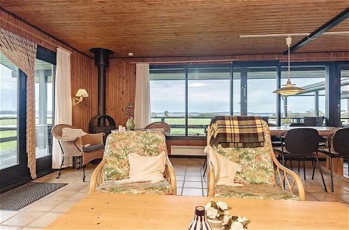 Foto 4 - Alluring Holiday Home in Syddanmark near Sea