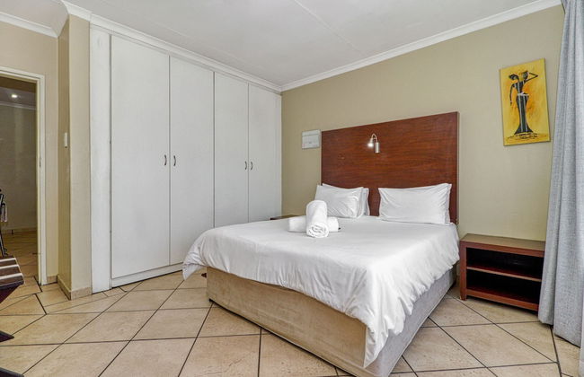 BM Gardens Apartment Hotel - Photo 4