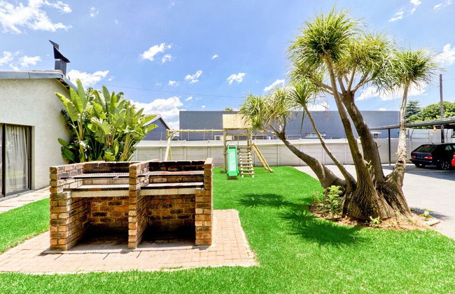 BM Gardens Apartment Hotel - Photo 29