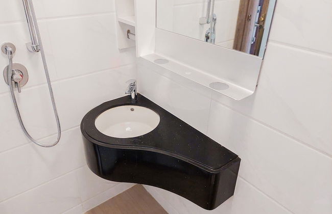 Cozy And Minimalist Studio Room At Sky House Bsd Apartment - Foto 7