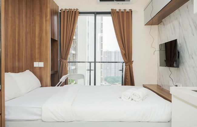 Cozy And Minimalist Studio Room At Sky House Bsd Apartment - Foto 2