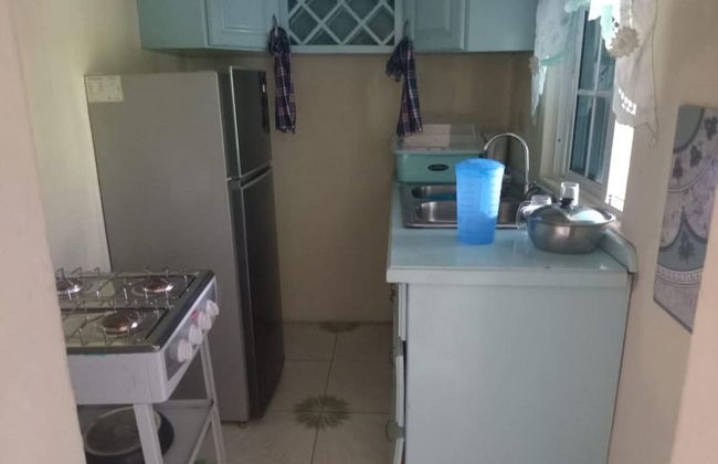 Lovely 1-bed Cottage in St Catherine Jamaica - Foto 3