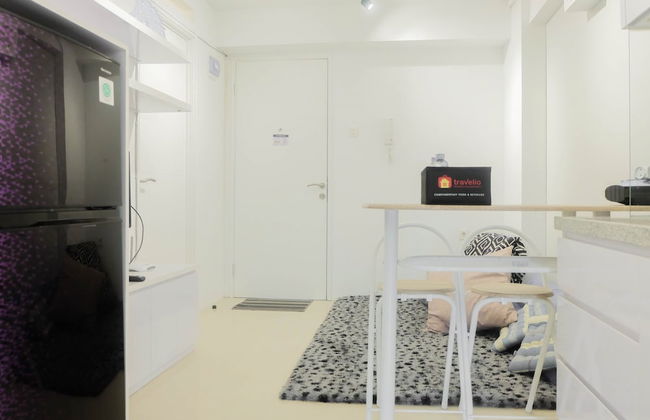 Stylish and Modern 2BR Bassura City Apartment - Foto 9
