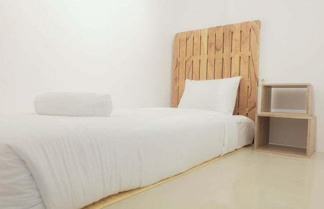 Stylish and Modern 2BR Bassura City Apartment - Foto 5