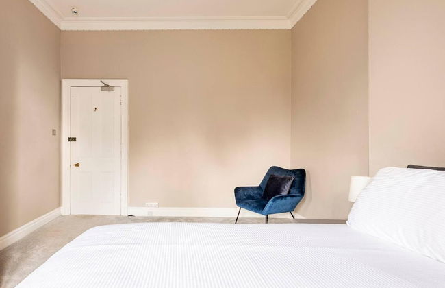 Stunning 5 Bedroom Large Apartment With Parking - Foto 12