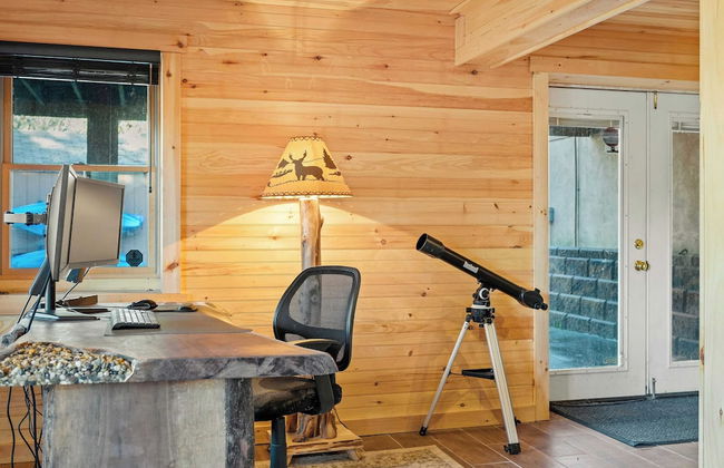 Deer Haven Cabin by Avantstay Waterfront Dock + Firepit - Photo 53