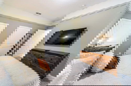 Photo 3 - 4 Bed Storey Lake Resort With Lazy River 4 Bedroom Townhouse by RedAwning