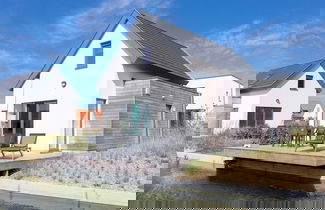 Foto 1 - Modern Holiday Home, Near the Sea