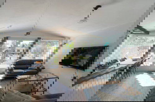 Foto 7 - Lovely Beach House With Terrace