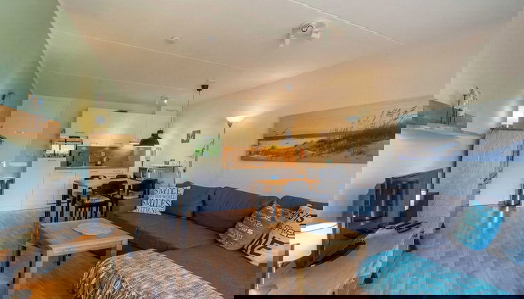 Foto 1 - Seaside Holiday Apartment With a Patio
