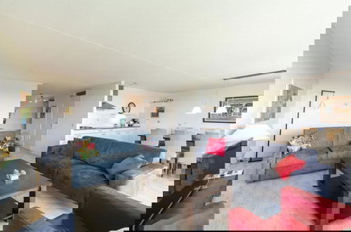 Foto 4 - Cosy Apartment With Balcony
