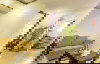 Foto 1 - Modern City Retreat 2bhk Paras Fortis Balcony