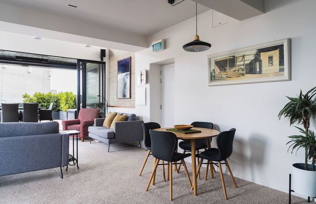 Deluxe Inner-city Apartment on Moray - Photo 13