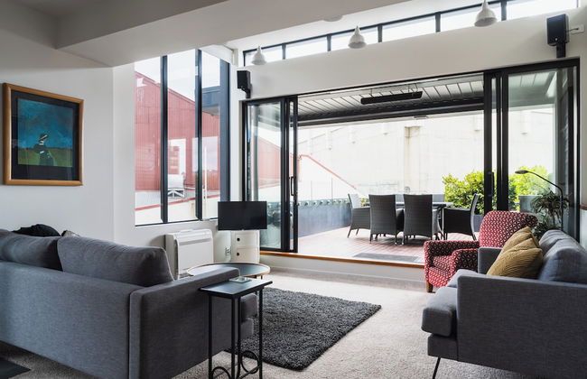 Deluxe Inner-city Apartment on Moray - Photo 10