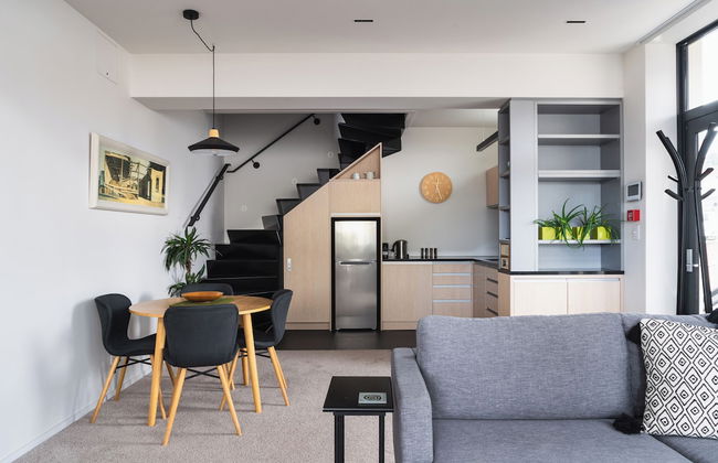 Deluxe Inner-city Apartment on Moray - Photo 14