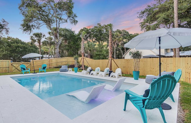 Southern Oasis by Avantstay 0.5mi Walk to the Beach, Pool, Patio, Large Yard - Foto 3