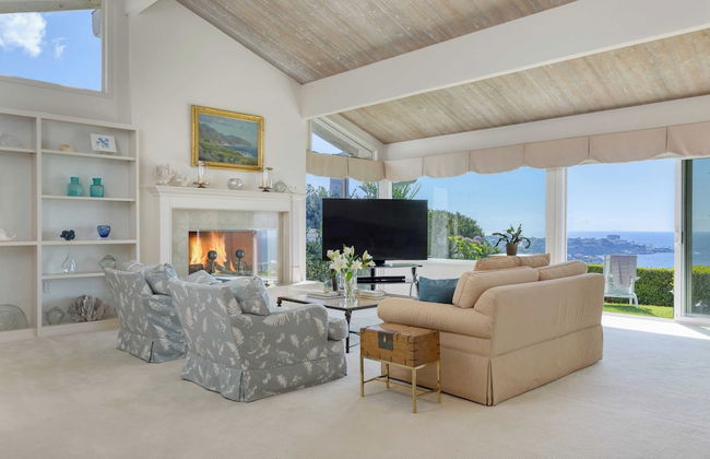 Cove Watch by Avantstay A+ Views w/ Private Pool - Photo 13