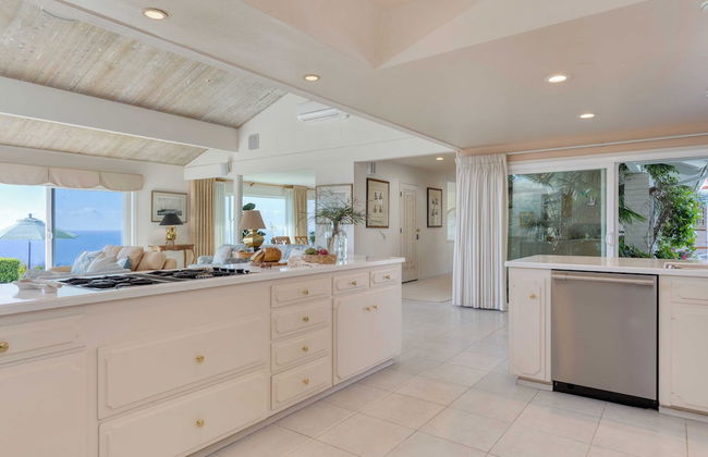 Cove Watch by Avantstay A+ Views w/ Private Pool - Photo 17