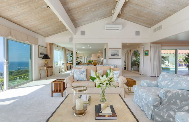 Cove Watch by Avantstay A+ Views w/ Private Pool - Photo 8