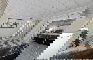 Foto 3 - Modern 2br Condo in the Smokys!