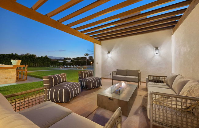 Starlight Estate by Avantstay 26 People! Architectual Mansion w/ Pool, Tennis Court, Game Room - Foto 40