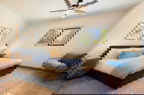 Foto 27 - Starlight Estate by Avantstay 26 People! Architectual Mansion w/ Pool, Tennis Court, Game Room