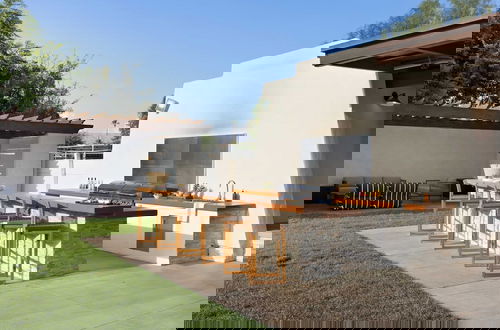 Foto 58 - Starlight Estate by Avantstay 26 People! Architectual Mansion w/ Pool, Tennis Court, Game Room