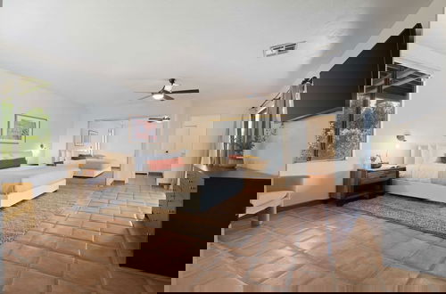 Foto 35 - Starlight Estate by Avantstay 26 People! Architectual Mansion w/ Pool, Tennis Court, Game Room