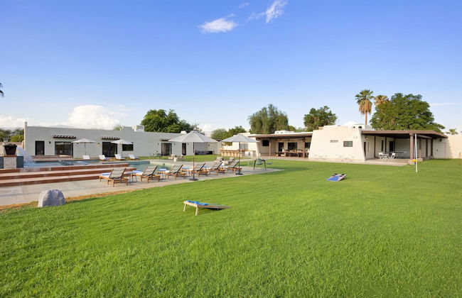 Starlight Estate by Avantstay 26 People! Architectual Mansion w/ Pool, Tennis Court, Game Room - Foto 57