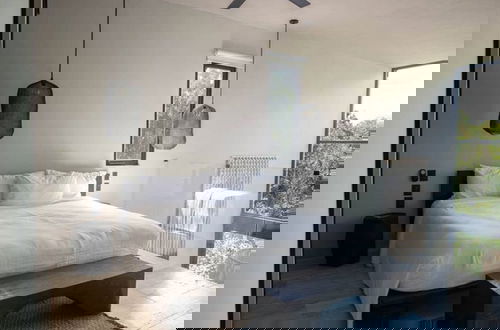 Photo 26 - Lujoso Condo en Holistika by BT Homes