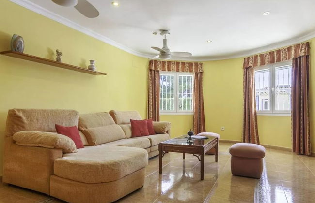 Charming Holiday Home in Calpe With Barbeque - Foto 4