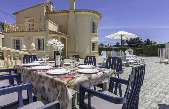 Charming Holiday Home in Calpe With Barbeque - Foto 8
