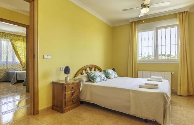 Charming Holiday Home in Calpe With Barbeque - Foto 13